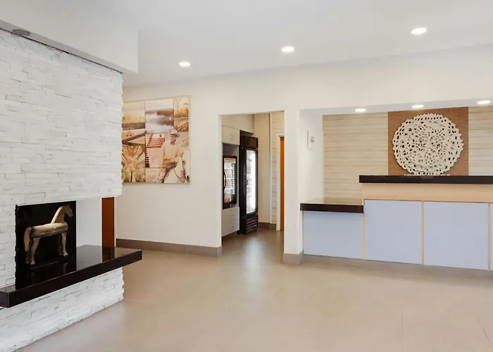 Fairfield By Marriott Inn & Suites Grand Rapids Airport