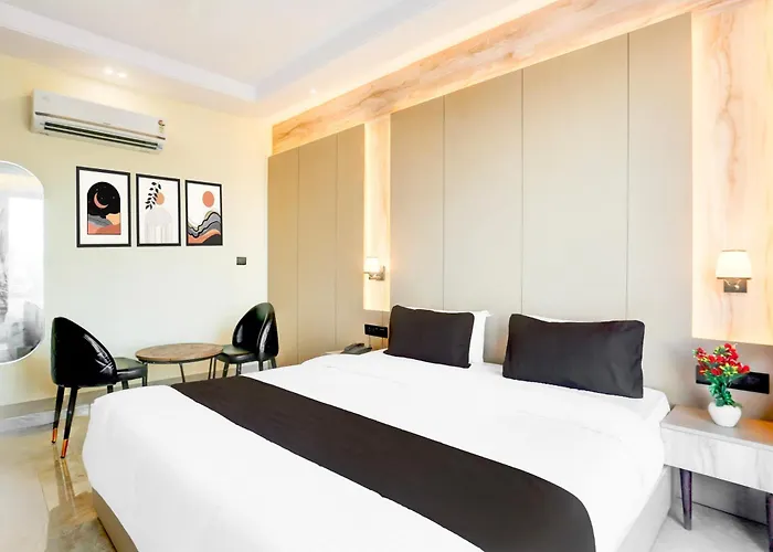 Super Townhouse Isbt Dehradun