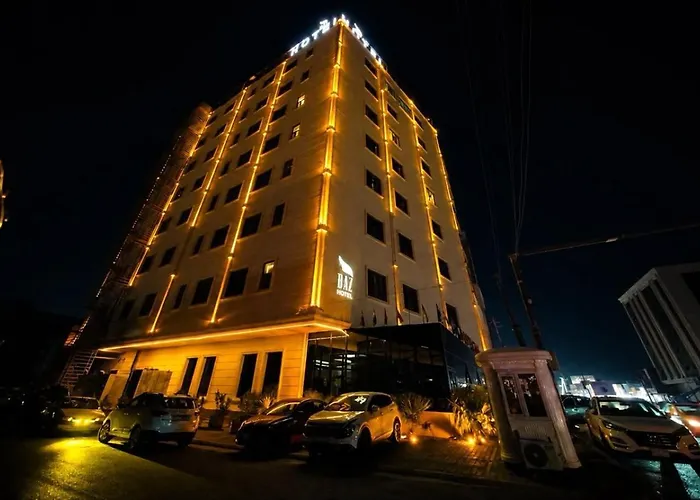 Baz Hotel University District