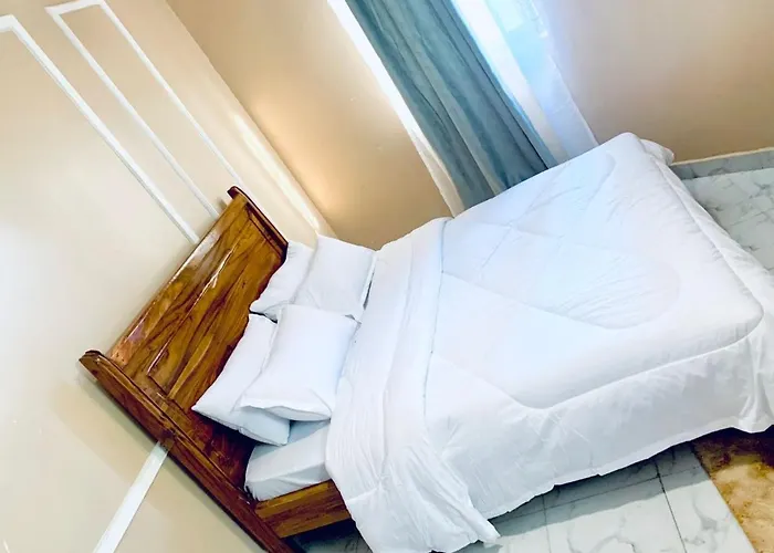 Noaz Hotel