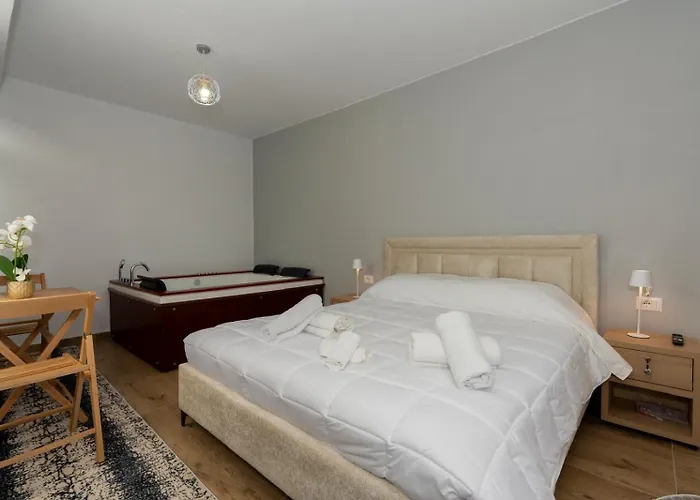 Hotel Familja Çuni Theth