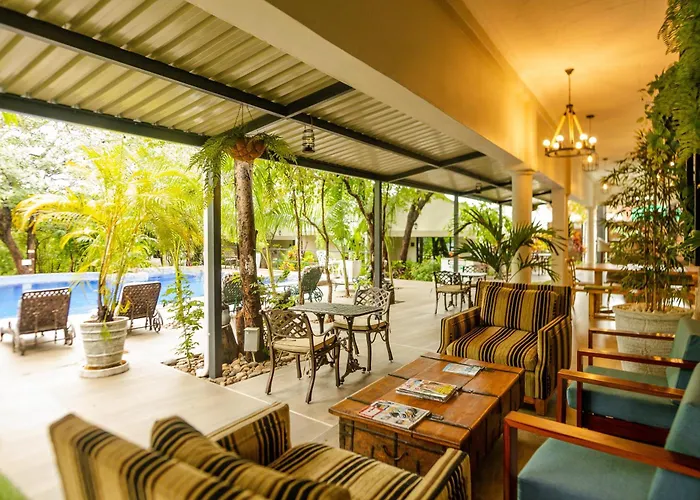 Kasambabezi Lodge