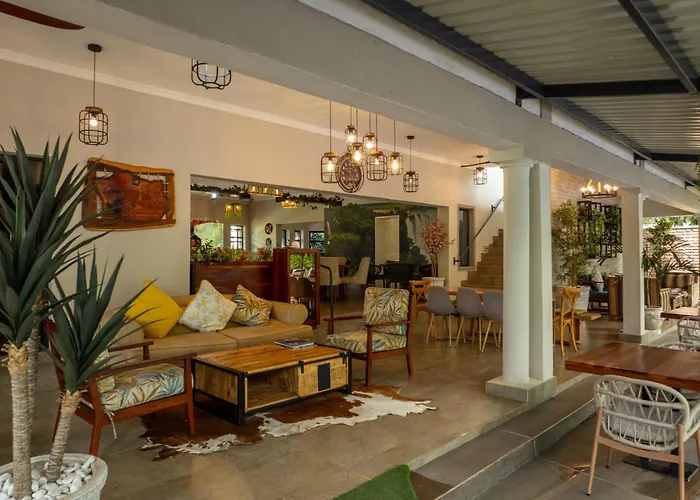 Kasambabezi Lodge