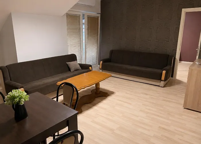 Struga Rooms-Dhoma-Sobi