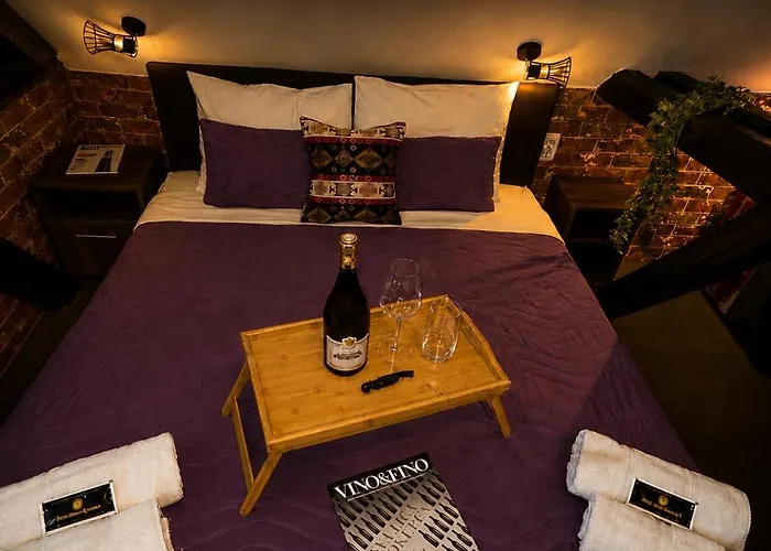 Kp Rooms & Restaurant