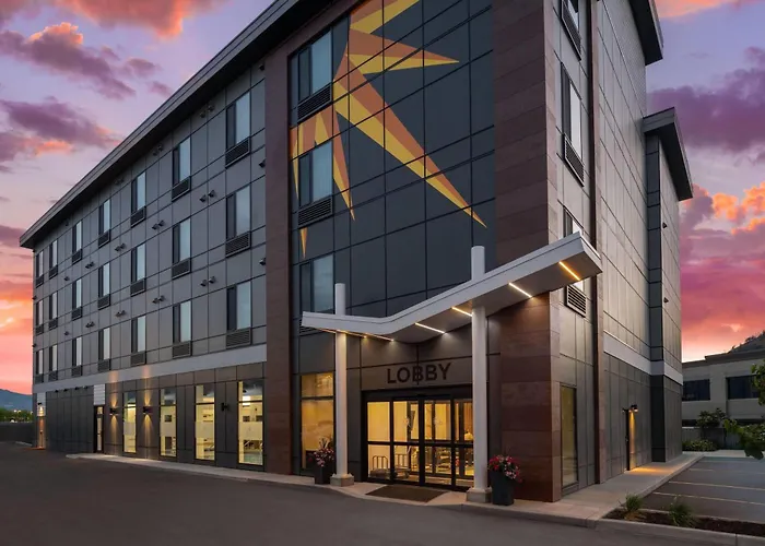 La Quinta Inn & Suites By Wyndham Kelowna Bc