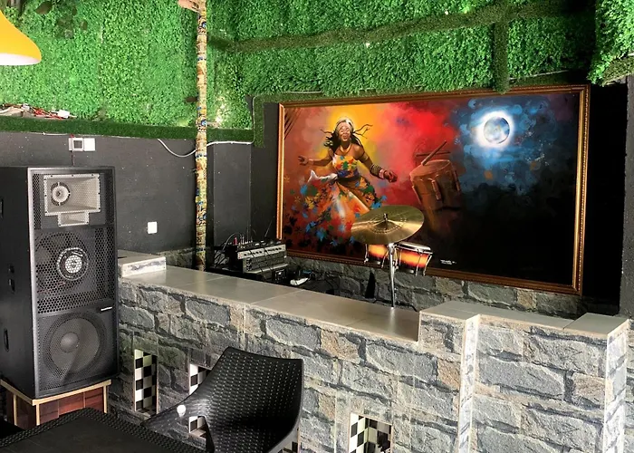 111Suites&Lounge