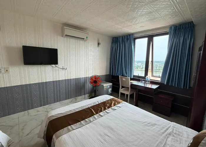 White Rose Hotel