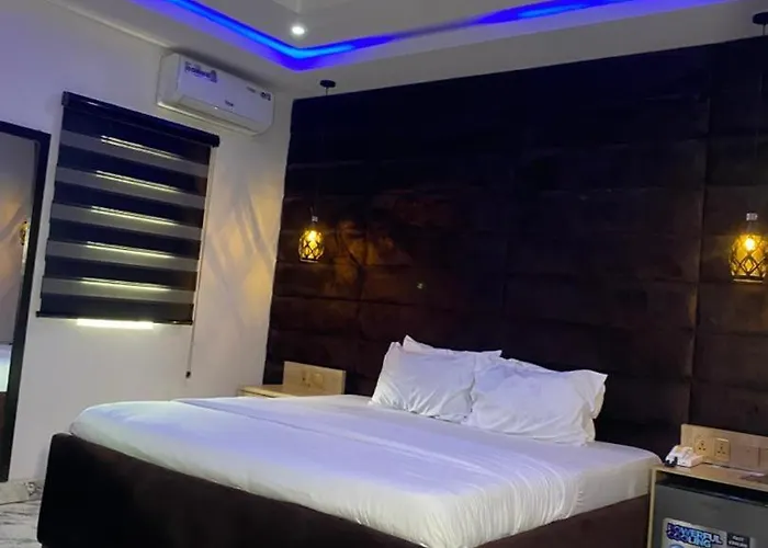 Havana Hotel And Suites