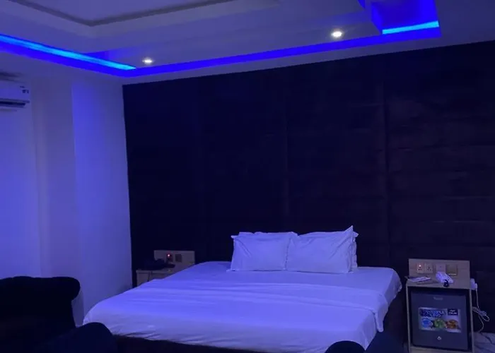 Havana Hotel And Suites