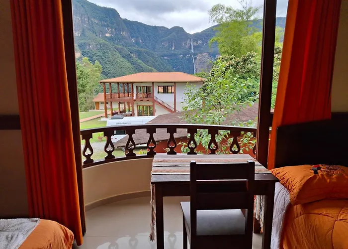 Gallito de las Rocas Lodge