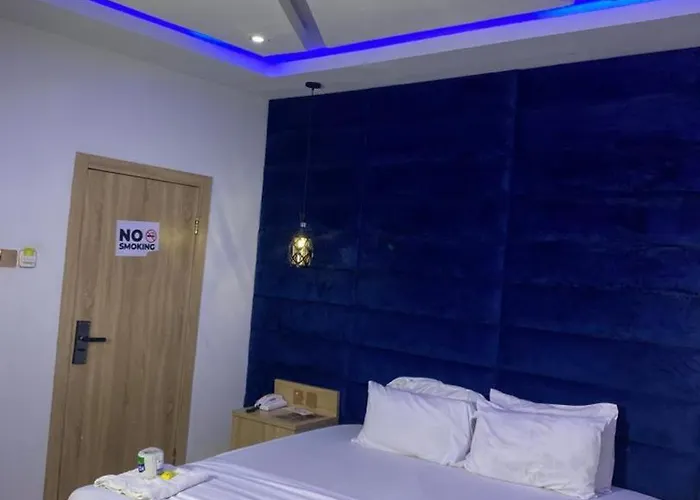 Havana Hotel And Suites