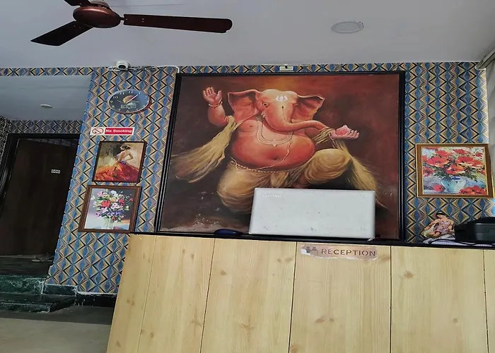 Hotel Star Spandan Inn, Near Axis Mall