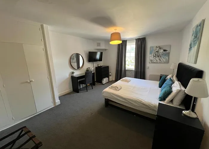 Antrobus Arms Hotel