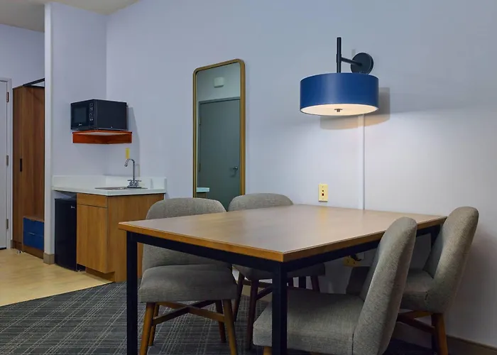 Comfort Suites Springfield-Eugene