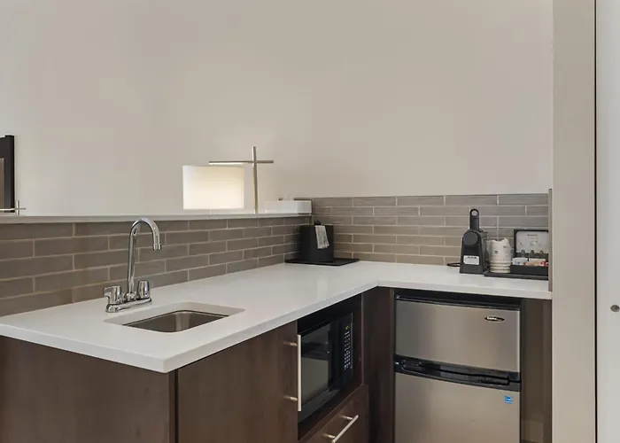 Best Western Plus Merritt Hotel
