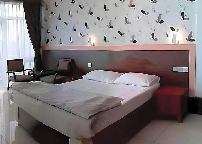 Strawberry Garden Hotel