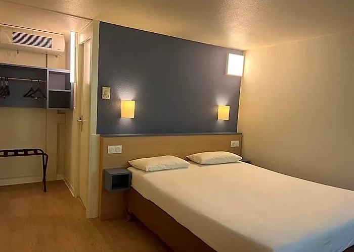 Kyriad Direct Montpellier Saint Jean De Vedas - La Peyriere