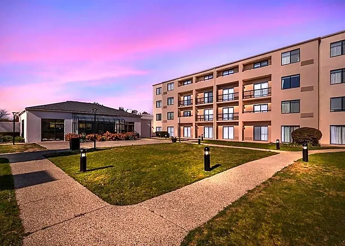 Comfort Inn & Suites Arlington Heights - Buffalo Grove