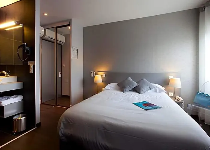 Logis Hotel - Restaurant - Spa - Le Relais De Farrou