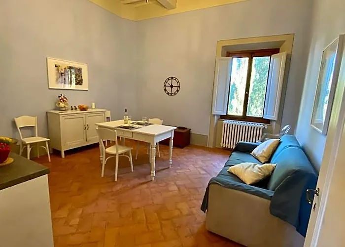 A Path Of Relaxation And History Between Vineyards And Olive Trees