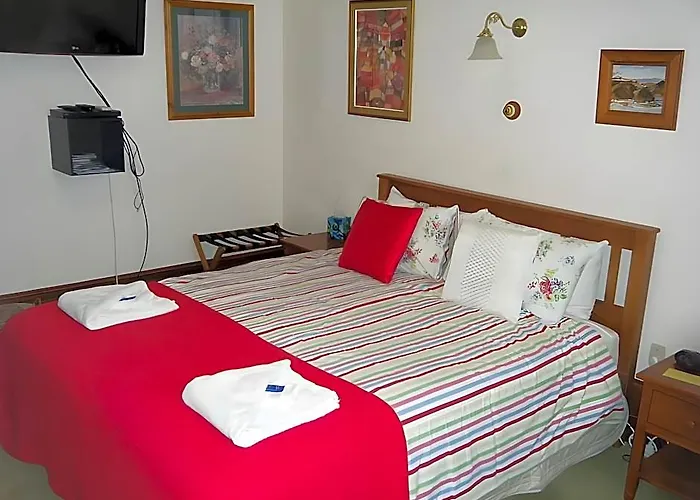 Collingwood Manor Bed & Breakfast