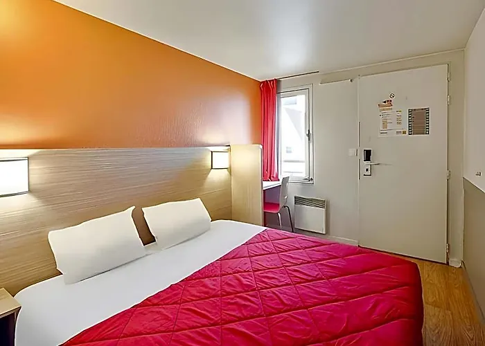 Classic Hotel - Fontenay-Tresigny