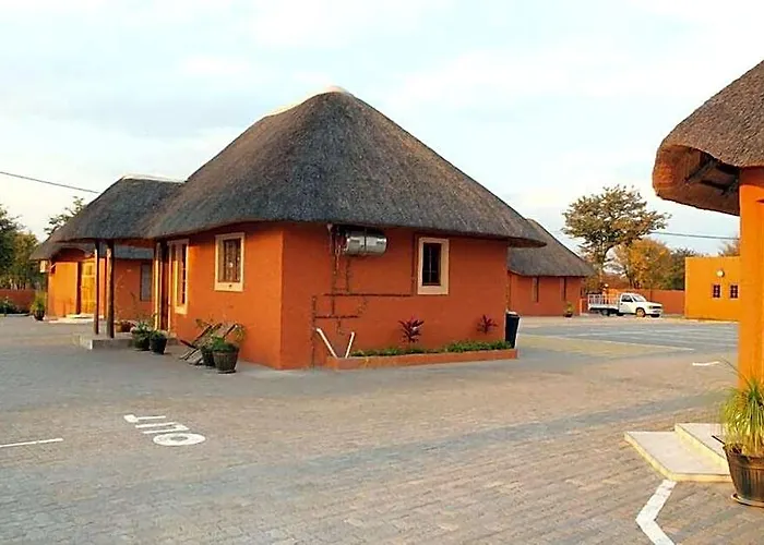 Kessa'S Chalets Guest House