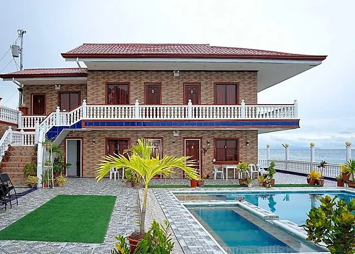 Reddoorz Plus @ Billys Resort Oslob