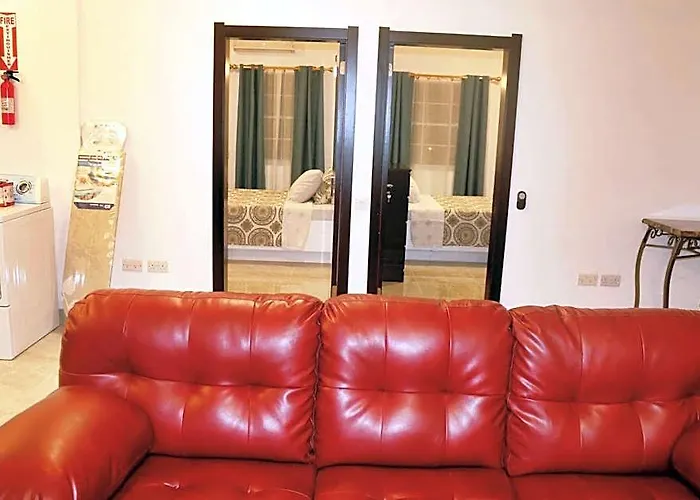 Blue Star Apartments & Hotel