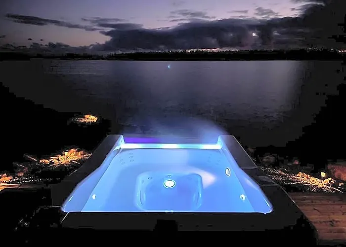 San Adaleida Lake House With Private Hot Tub Outdoor Shower Kayaks