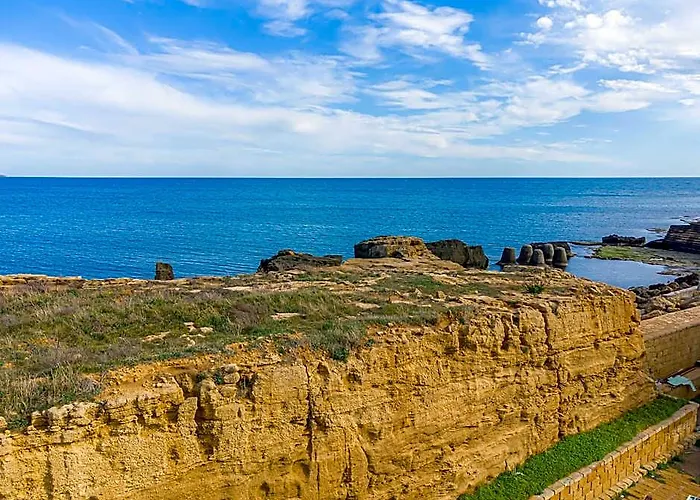 Home Le Castella