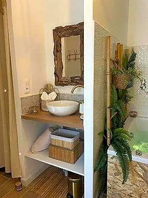 Lover'S Room Tropic