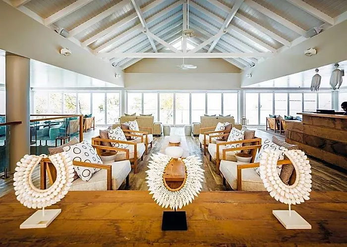 Carana Beach Hotel