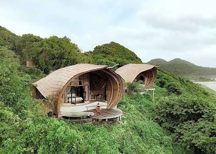 Kini Resort - Luxury Beachfront Bamboo Resort