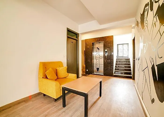 Townhouse Sarvar Hospitality Near Ascendas Park Square Mall