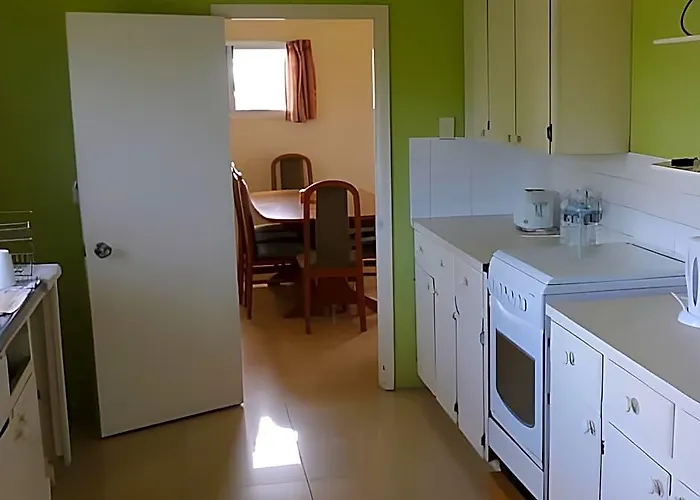 Paradise Lodge