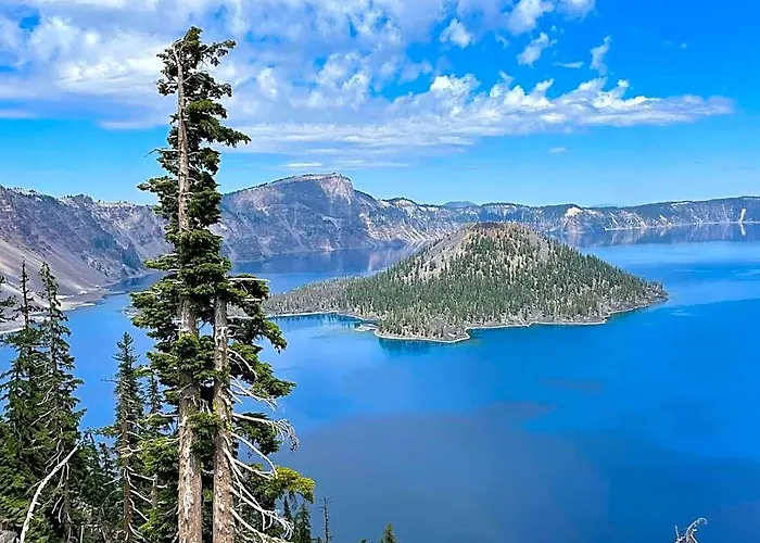 Crater Lake Gateway