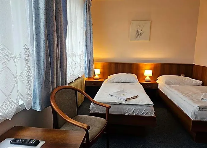 Hotel Trim