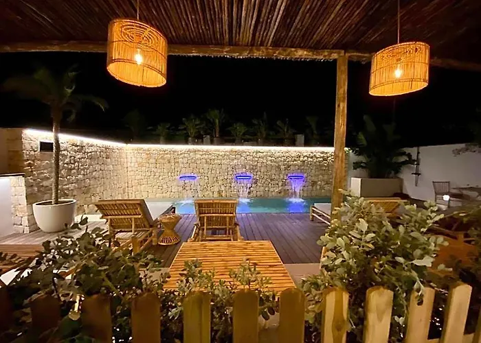 S'Estancia Suites