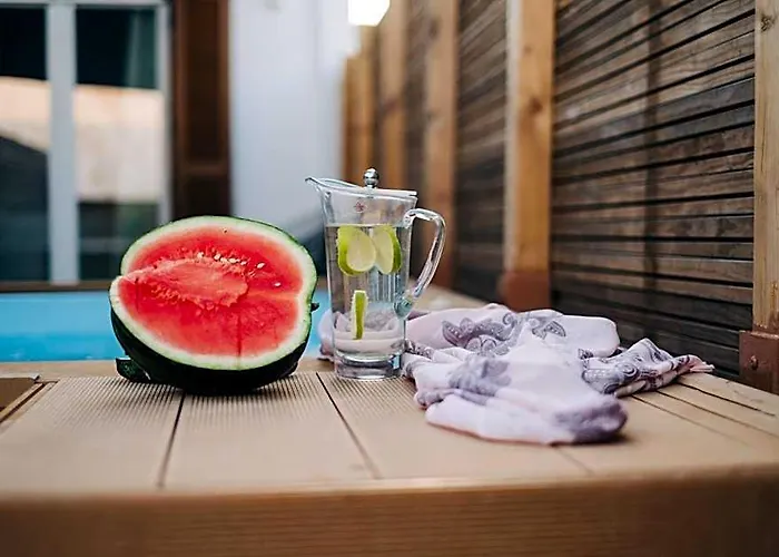Mesanto Luxury Suites