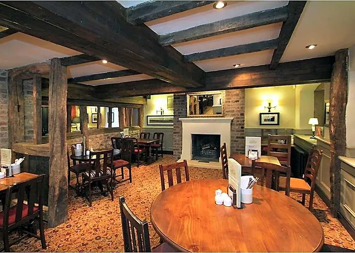 Premier Inn Huddersfield North