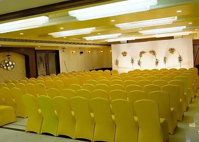 Mangalamurthy Hotels