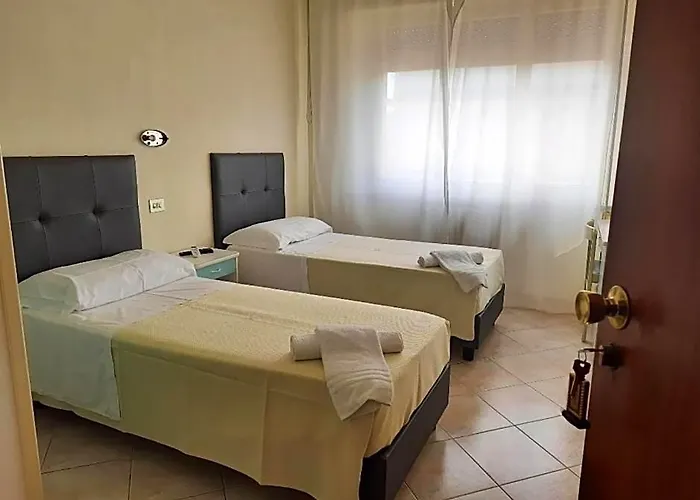 R&B Hotel