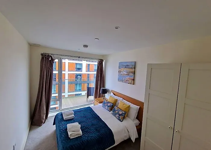 Lt Riverview Apartments - Greenwich