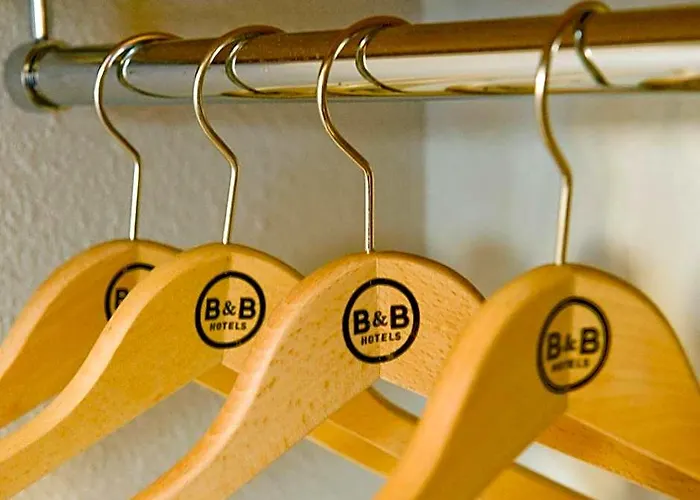 B&B Hotel Evry Lisses 2 - 3 Etoiles