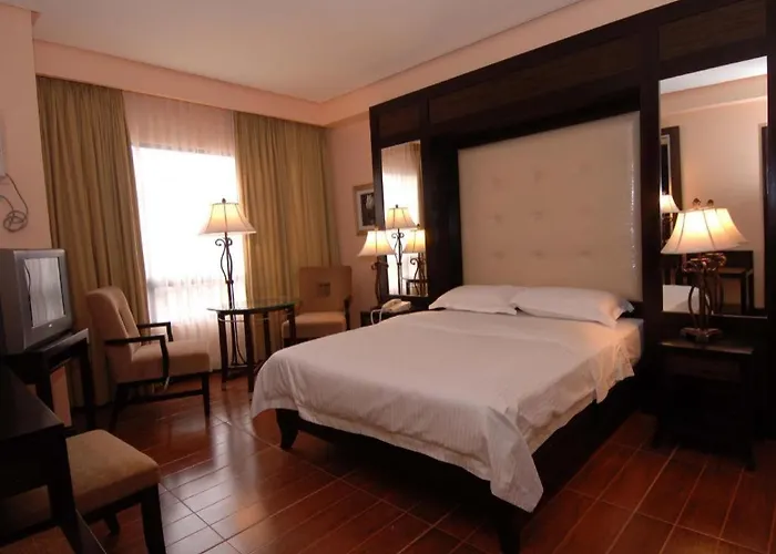Planta Centro Bacolod Hotel&Residences