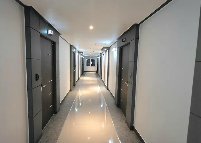 Osan J Hotel