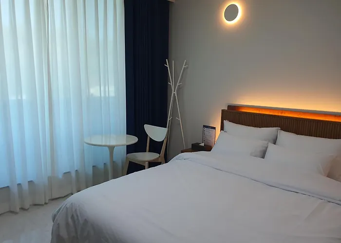 Y2 Stay Hotel