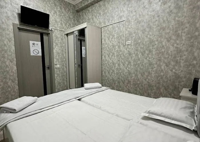 Lola Hotel